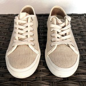 Frye Women’s Gia Canvas low lace sneakers